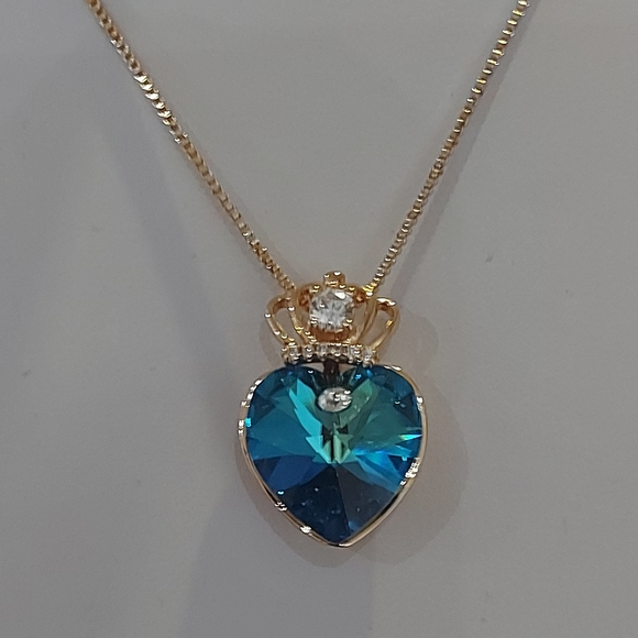 18K GOLD PLATED HEART PENDANT NECKLACE - Picture 6 of 7